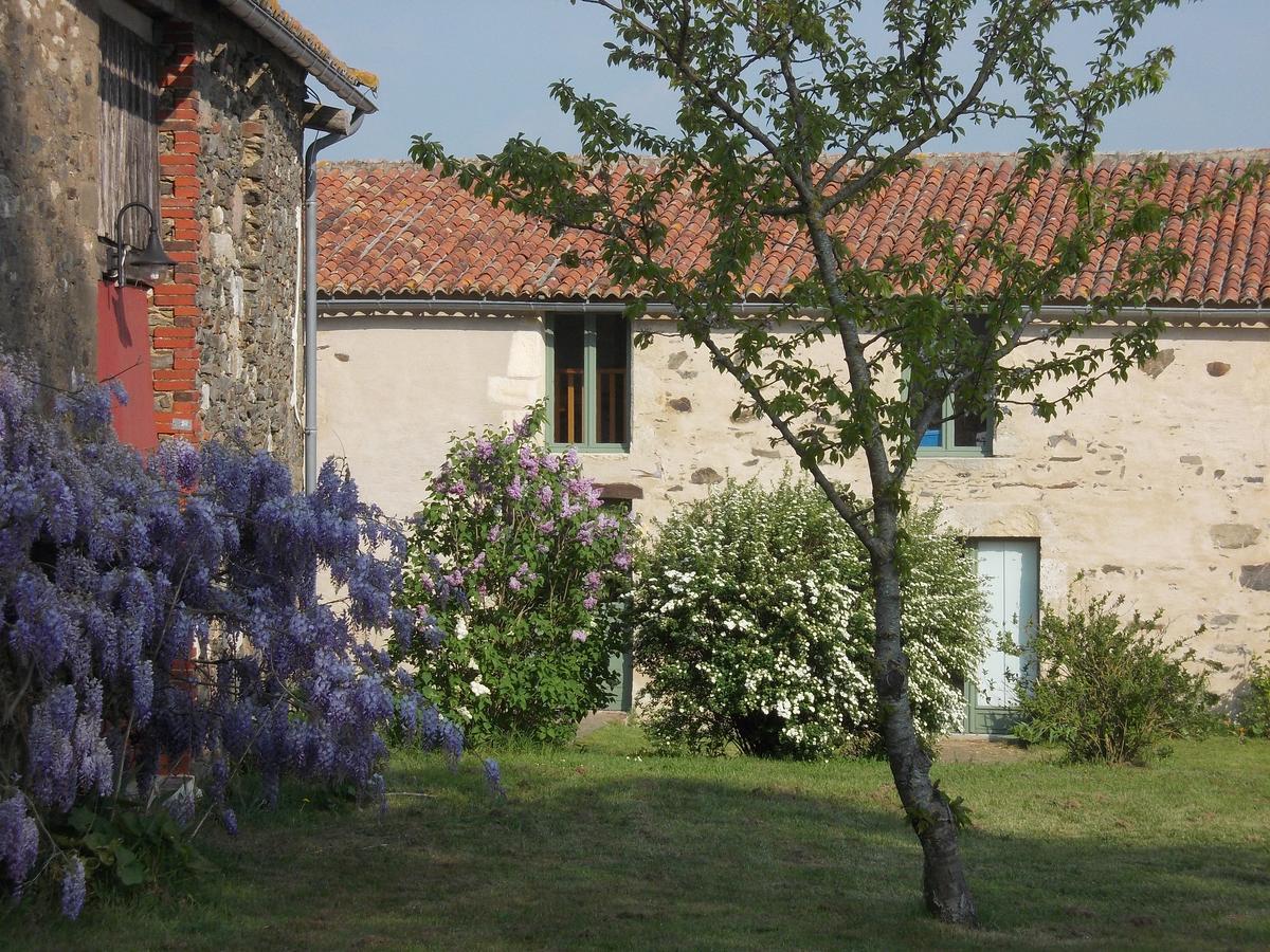 La Gaucherie Aux Dames Vihiers Exterior foto